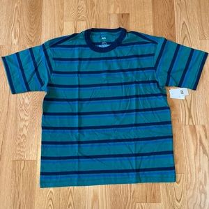 BP | men’s striped T size L